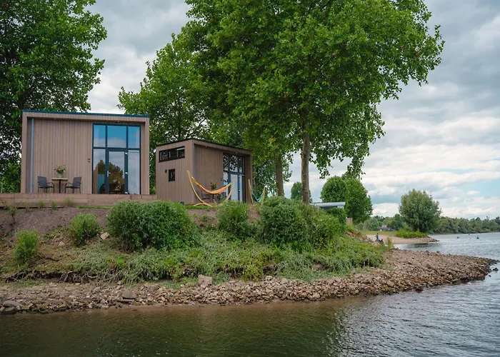 Villa Tiny House By Dutch Waterfront Retreat Maurik Foto